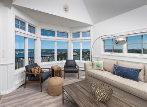 ViewPoint Hotel的休息区