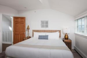 ViewPoint Hotel客房内的一张或多张床位