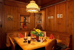 Nápoje v ubytování Altdeutsches Gasthaus Roter Hirsch