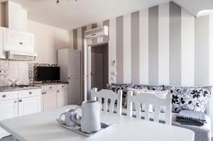 Kuchyň nebo kuchyňský kout v ubytování Levendula Apartman