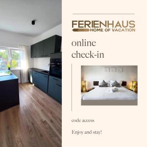 a picture of a bedroom with a bed and a kitchen at HOME OF VACATION - Ferienhaus bei Celle nähe Hannover - FREE WIFI & Netflix in Adelheidsdorf