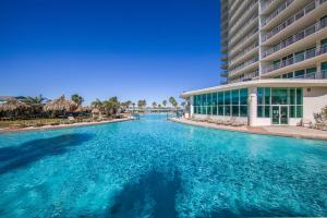 Bazén v ubytování Caribe Resort Unit B603 nebo v jeho okolí