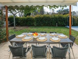 Vonkajšia záhrada v ubytovaní Holiday Home Ullastreta by Interhome