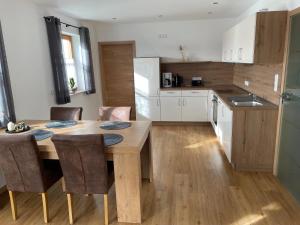 Kuchyň nebo kuchyňský kout v ubytování Ferienwohnung Moser