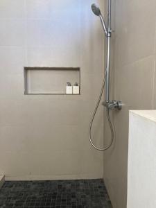 Ein Badezimmer in der Unterkunft Villa Trou d'Eau Douce