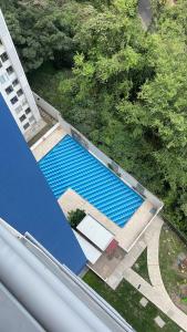 an overhead view of a swimming pool on a house at apto piedra pintada alta in Vallecito