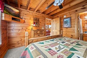 Postel nebo postele na pokoji v ubytování Amidst The Beauty