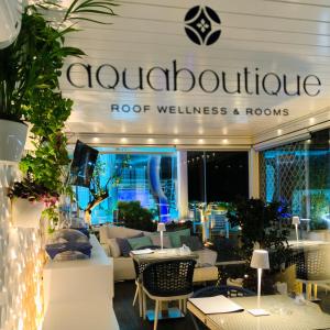 a root wellness and rooms sign in a store at Aquaboutique Wellness&Spa in Vietri