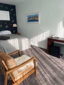 Postel nebo postele na pokoji v ubytování Guest Suite St Clair Beach