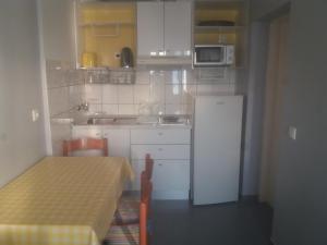 Kuchyň nebo kuchyňský kout v ubytování Apartments by the sea Podgora, Makarska - 2615