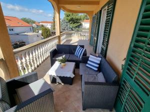 Balkón nebo terasa v ubytování Apartments with parking spaces Sveti Filip i Jakov, Biograd - 16708