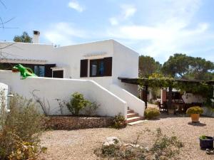 Zahrada ubytování House in Porto Salé with Ibiza Views