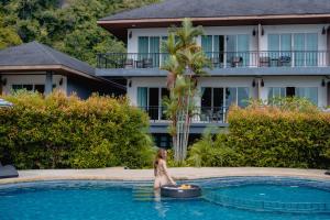 Het zwembad bij of vlak bij Railay Phutawan Resort