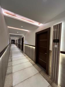 Fotografie z fotogalerie ubytování Hotel Shri Radha Nikunj - Opposite Prem Mandir v destinaci Vrindavan