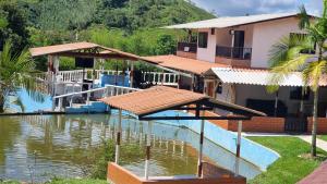 Příroda nedaleko prázdninového domu + 6 fotografií