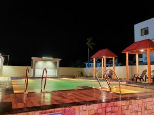 Bazén v ubytování Balukona Beach Resort nebo v jeho okolí