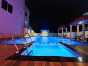 Bazén v ubytování Balukona Beach Resort nebo v jeho okolí