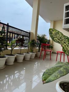 Balcony o terrace sa Kashyaam Inn - 10 bedrooms apartment.