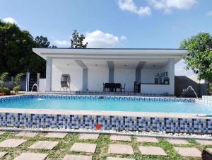 Bassein majutusasutuses Steffen Resort või selle lähedal