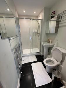 Ένα μπάνιο στο Home away from Home +8 φωτογραφίες
