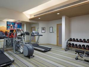 ibis Pune Hinjewadi - An Accor Brand的健身中心和/或健身设施