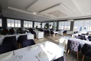 Restaurace v ubytování Cavit Duvan Prestige Hotel