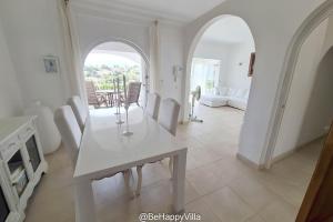 Χώρος καθιστικού στο BeHappyVilla