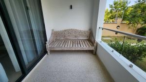 Ein Balkon oder eine Terrasse in der Unterkunft Diani Beachfront Flats