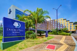 O edifício em que o resort se localiza