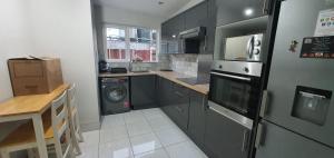 Cucina o angolo cottura di Studio with Private Kitchen