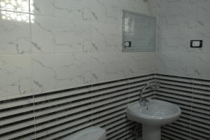 Bilik mandi di Mogran Guest House +40 gambar