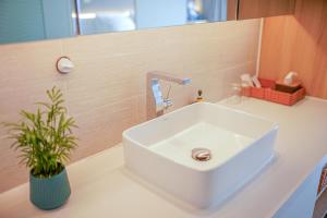 Ảnh trong thư viện ảnh của Fhome Apartment 19th Floor Han River and Bay view-center ở Đà Nẵng