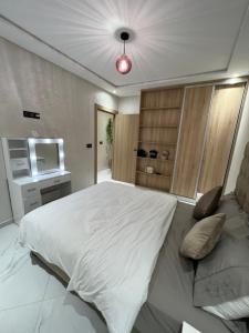 Een bed of bedden in een kamer bij Appartement Wow