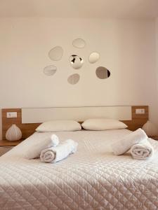 Posteľ alebo postele v izbe v ubytovaní Precioso apartamento con chimenea y vistas al mar