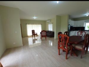 Posezení v ubytování Cabrera Family Villa