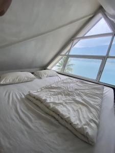 Vandu's View Guest house & Restaurant客房内的一张或多张床位