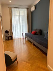 Posedenie v ubytovaní NAPOLIFOREVER Chiaia APARTMENT