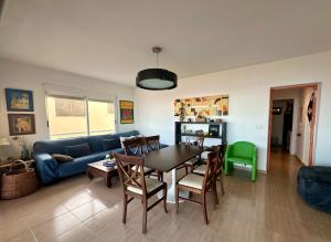 Posezení v ubytování Apartamento frente al Mar