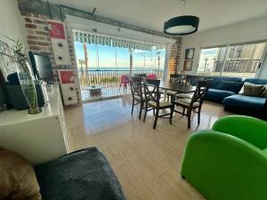 Posezení v ubytování Apartamento frente al Mar