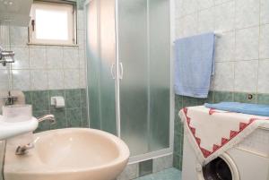 Koupelna v ubytování Apartments with WiFi Marina, Trogir - 22691 + 23 fotografií