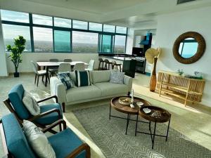 Khu vực ghế ngồi tại Juan Dolio, Beach Access 2 BR Apt Salitre Tower front of Club Hemingway