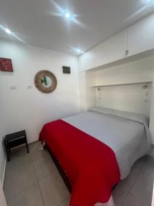 A bed or beds in a room at Sunny pool view & Airco apartament Symon Mareverde Még 25 kép