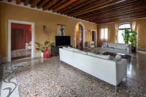 Μια τηλεόραση ή/και κέντρο ψυχαγωγίας στο La tua villa