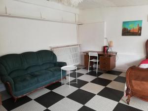 Gallery image of 14 Rue le Menestrel in Dreux