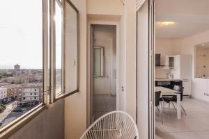 Dapur atau dapur kecil di Ravenna Sky View Apartment