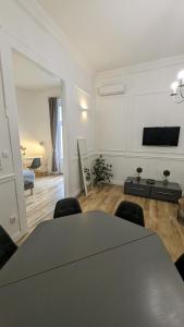 Posedenie v ubytovaní 3 room apartment in the beautiful street