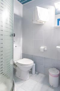 Koupelna v ubytování Bluu Bahari Hotel