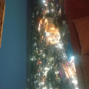 eine Luftansicht einer Stadt in der Nacht in der Unterkunft hostel Wyra home stay Jaisalmer in Jaisalmer