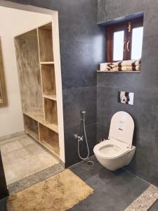 Ванна кімната в Rawla Anand