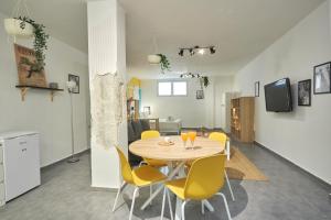 Ran's BIG Artistic Studio